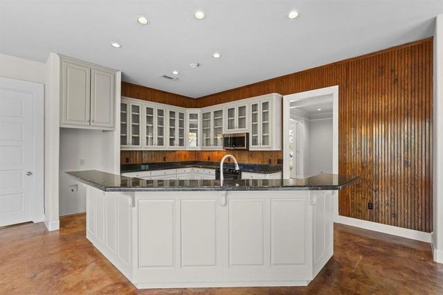 1801 Cub Trail, Orange, TX 77632