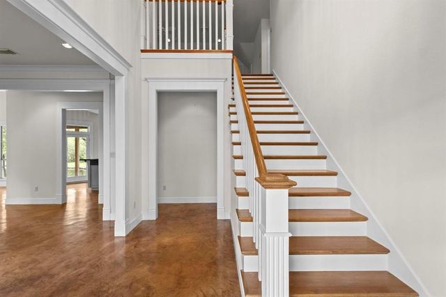 1801 Cub Trail, Orange, TX 77632