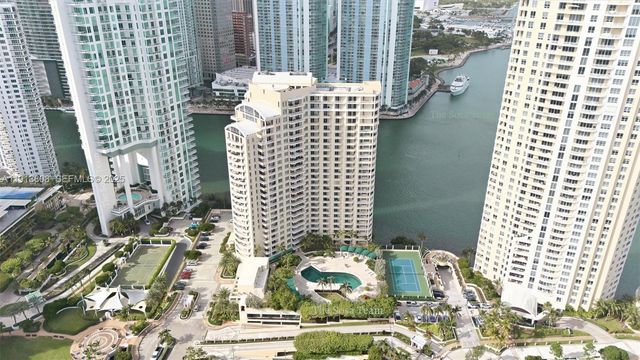 888 Brickell Key Dr 1903, Miami, FL 33131
