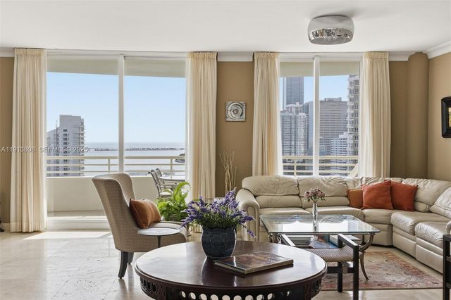 888 Brickell Key Dr 1903, Miami, FL 33131