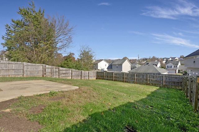 7464 Maggie Dr, Antioch, TN 37013