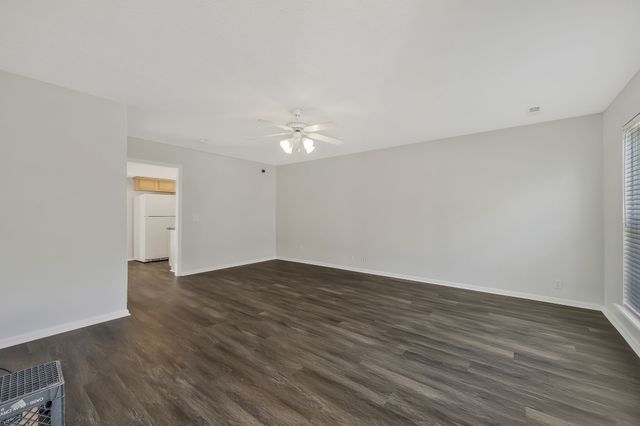 7464 Maggie Dr, Antioch, TN 37013