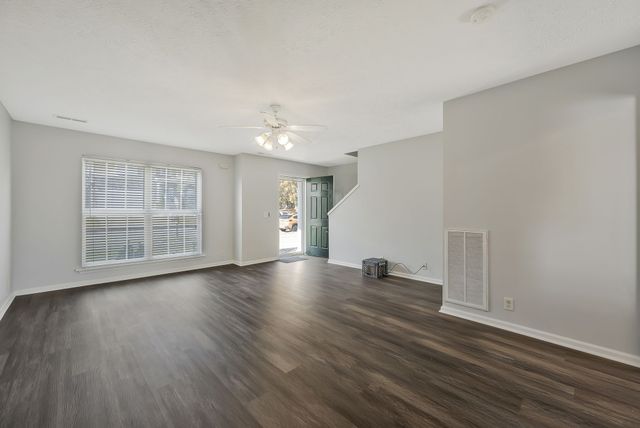 7464 Maggie Dr, Antioch, TN 37013