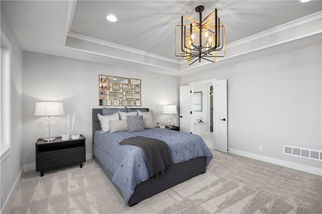 22015 W 80th Terrace, Shawnee, KS 66220