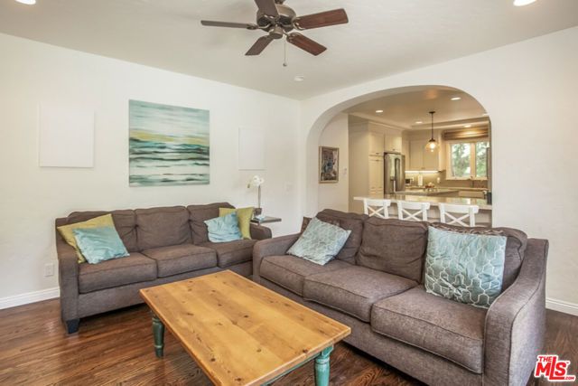 1332 Comstock Avenue, Los Angeles, CA 90024