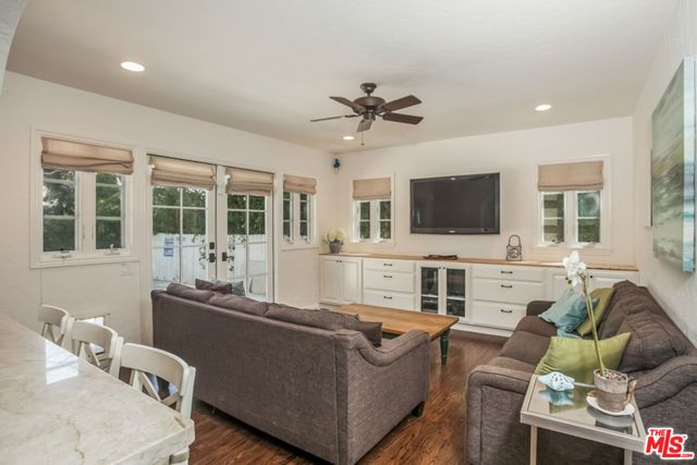 1332 Comstock Avenue, Los Angeles, CA 90024