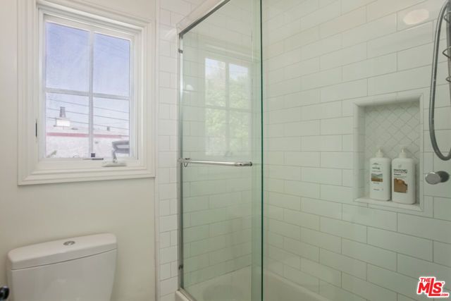 1332 Comstock Avenue, Los Angeles, CA 90024