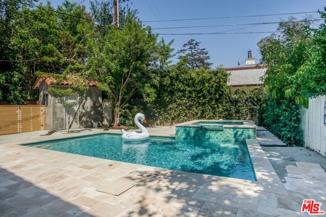 1332 Comstock Avenue, Los Angeles, CA 90024