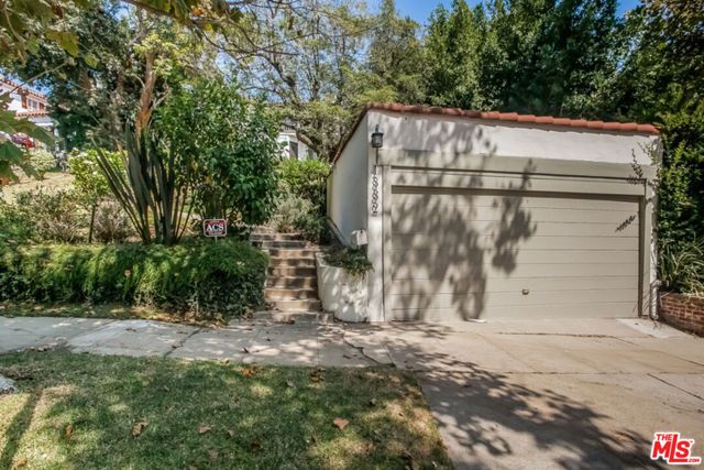 1332 Comstock Avenue, Los Angeles, CA 90024
