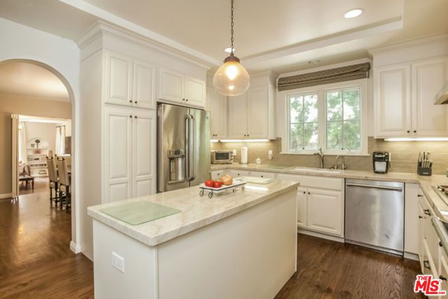 1332 Comstock Avenue, Los Angeles, CA 90024