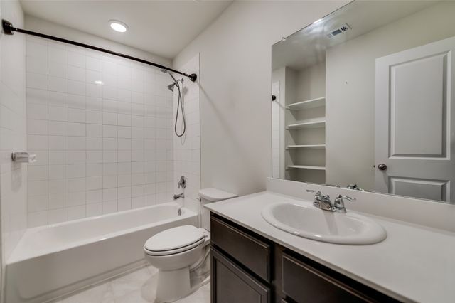 1302 Meadow Creek Drive, Princeton, TX 75407