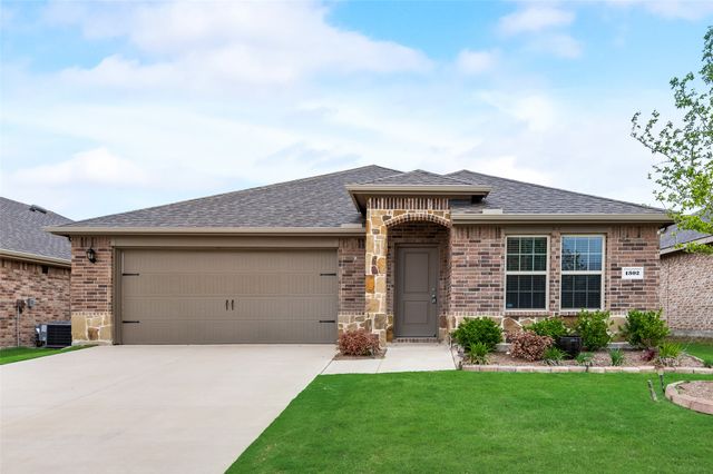 1302 Meadow Creek Drive, Princeton, TX 75407