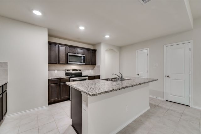 1302 Meadow Creek Drive, Princeton, TX 75407