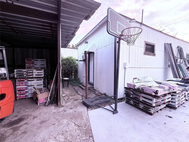 6325 Cullen Boulevard, Houston, TX 77021