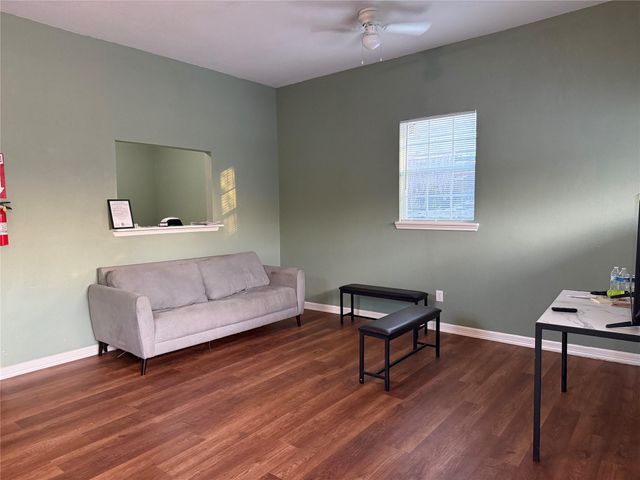 6325 Cullen Boulevard, Houston, TX 77021