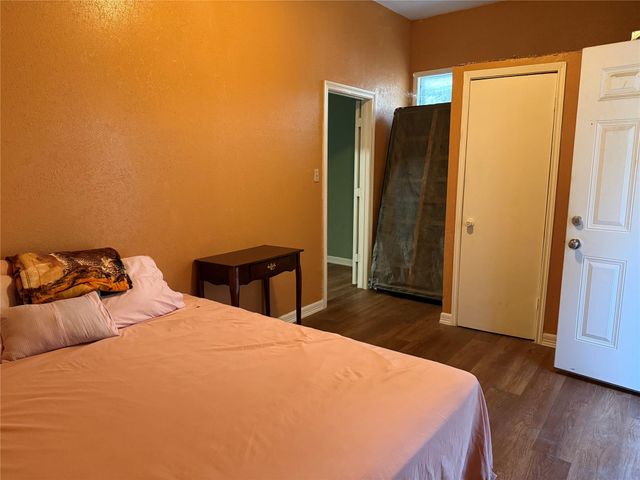 6325 Cullen Boulevard, Houston, TX 77021