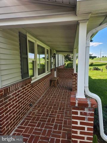 2002 BRIDGE RD, Lancaster, PA 17602