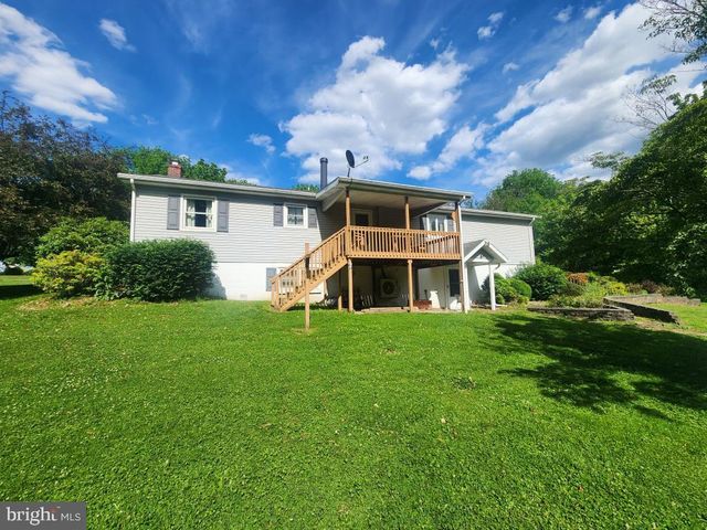 2002 BRIDGE RD, Lancaster, PA 17602