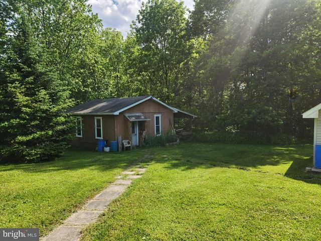 2002 BRIDGE RD, Lancaster, PA 17602
