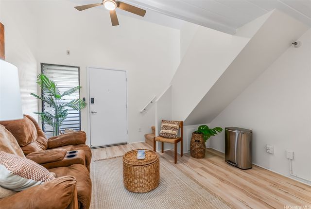 2860 Waialae Avenue PH3, Honolulu, HI 96826