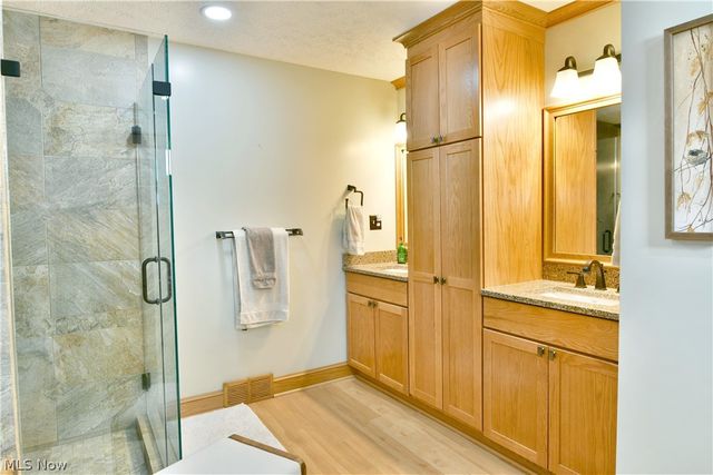 3203 Morrow Drive, Cortland, OH 44410