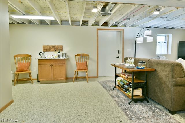 3203 Morrow Drive, Cortland, OH 44410