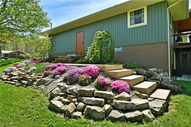 3203 Morrow Drive, Cortland, OH 44410