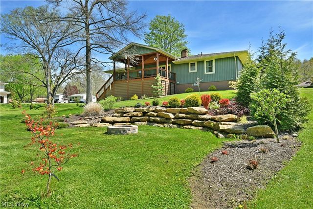 3203 Morrow Drive, Cortland, OH 44410