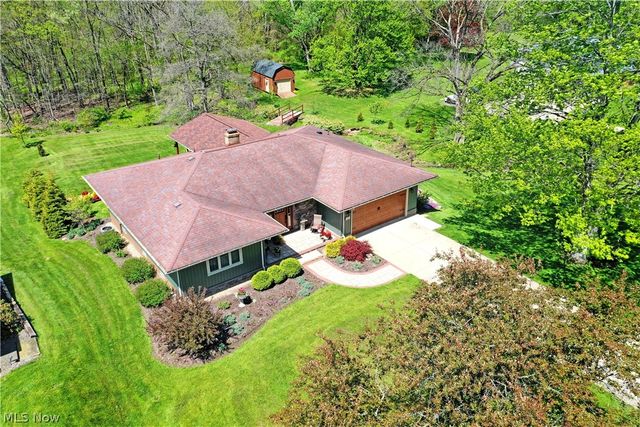 3203 Morrow Drive, Cortland, OH 44410