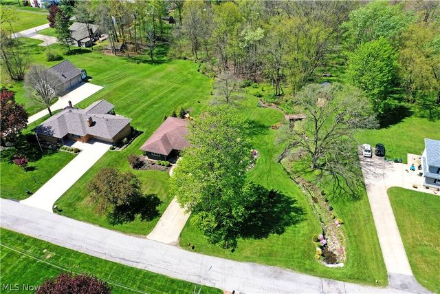 3203 Morrow Drive, Cortland, OH 44410