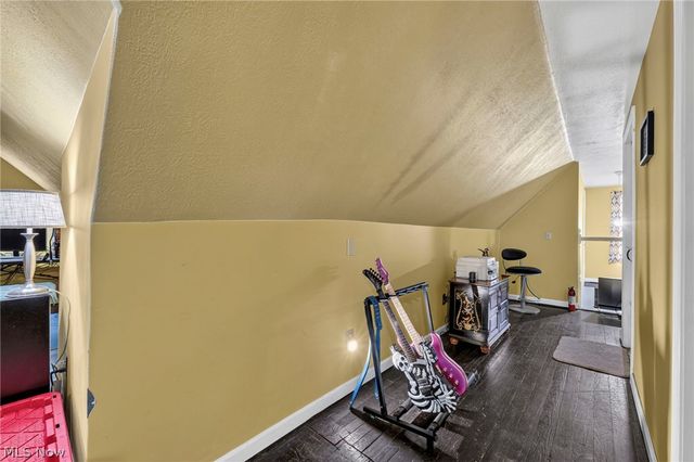 29408 Luxona Avenue, Wickliffe, OH 44092