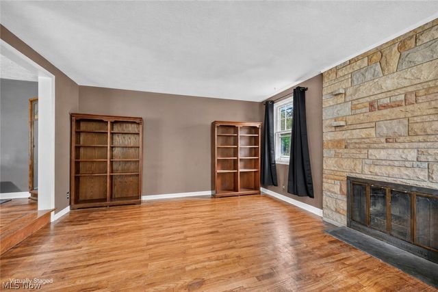 29408 Luxona Avenue, Wickliffe, OH 44092