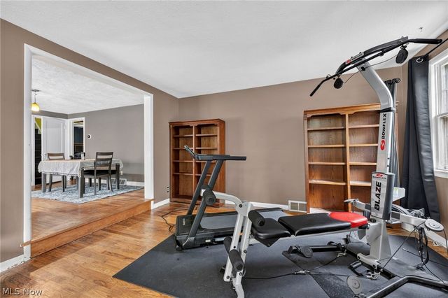 29408 Luxona Avenue, Wickliffe, OH 44092
