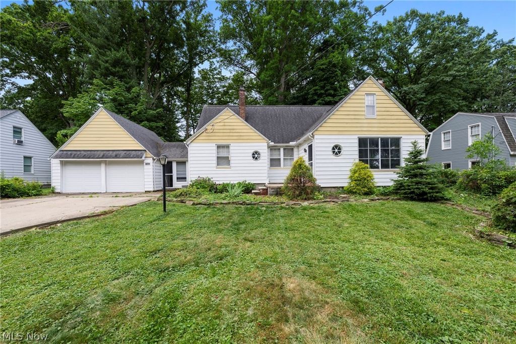 29408 Luxona Avenue, Wickliffe, OH 44092