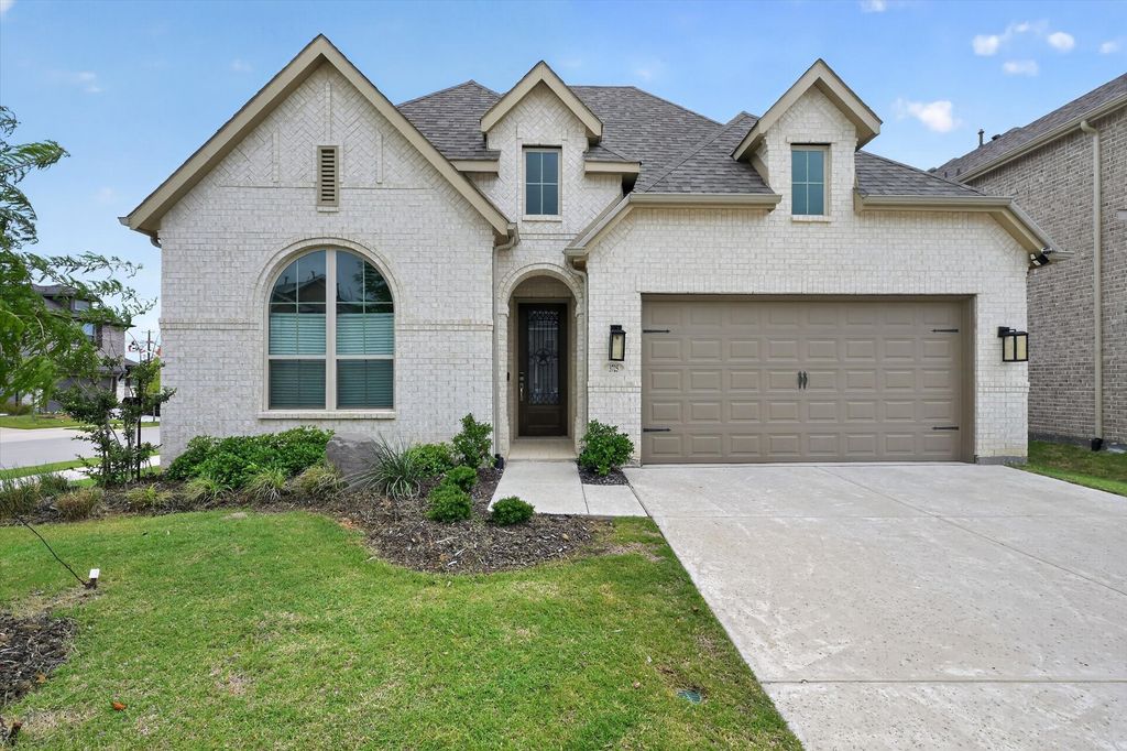 3725 Paradise Way, Sherman, TX 75090