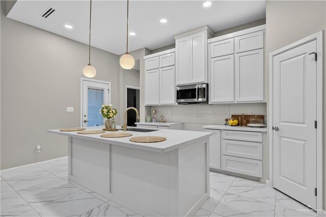 2911 Magnolia Drive, San Juan, TX 78589