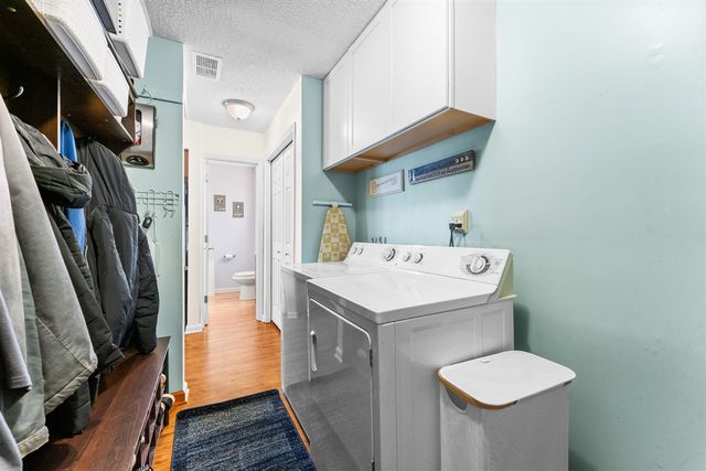 1234 Harwood Circle, Saline, MI 48176