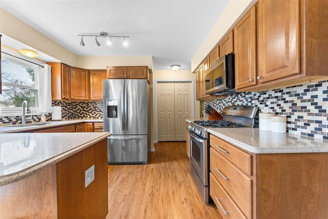 1234 Harwood Circle, Saline, MI 48176