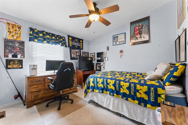 1234 Harwood Circle, Saline, MI 48176