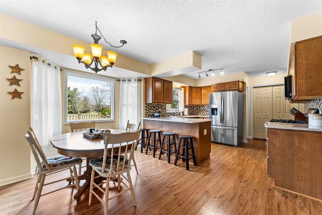 1234 Harwood Circle, Saline, MI 48176