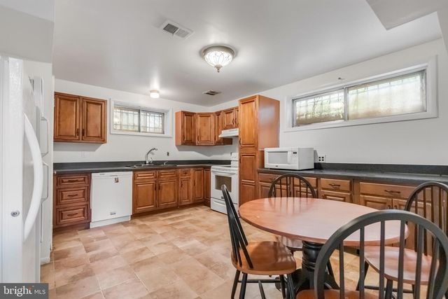 3323 NASH PL SE, Washington, DC 20020