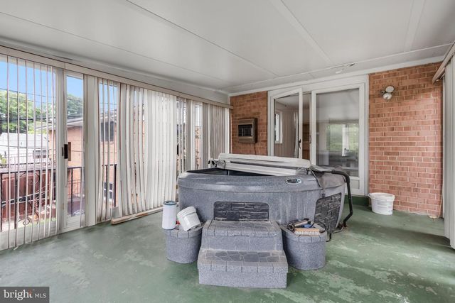 3323 NASH PL SE, Washington, DC 20020
