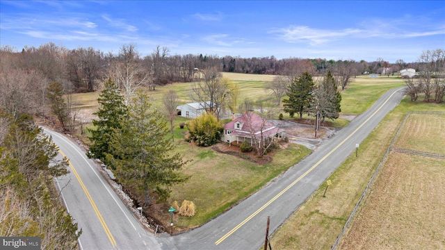 883 SIDDONSBURG RD, Lewisberry, PA 17339