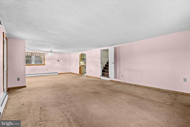 883 SIDDONSBURG RD, Lewisberry, PA 17339