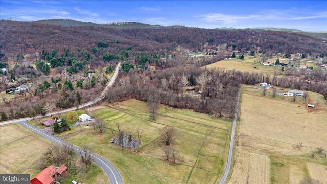 883 SIDDONSBURG RD, Lewisberry, PA 17339