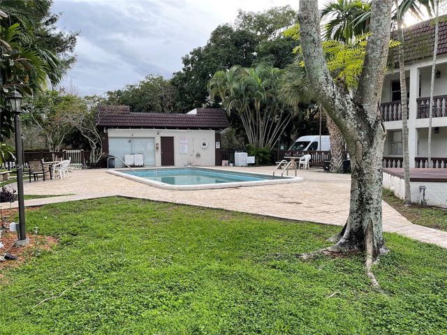 6175 NW 57th Street 116, Tamarac, FL 33319