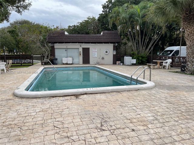 6175 NW 57th Street 116, Tamarac, FL 33319