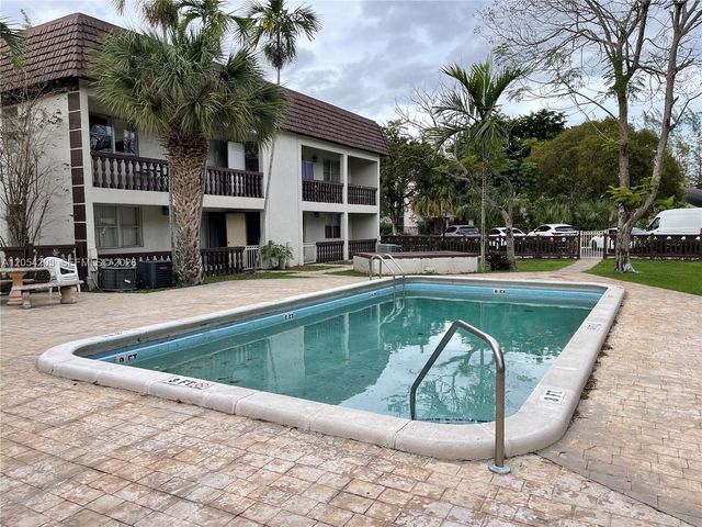 6175 NW 57th Street 116, Tamarac, FL 33319