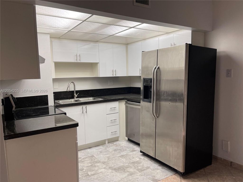 6175 NW 57th Street 116, Tamarac, FL 33319
