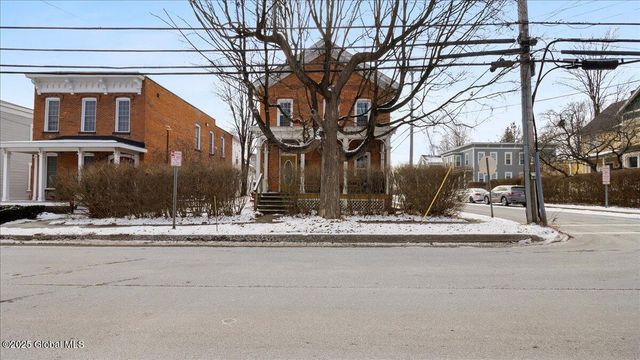 154 Washington Street, Saratoga Springs, NY 12866